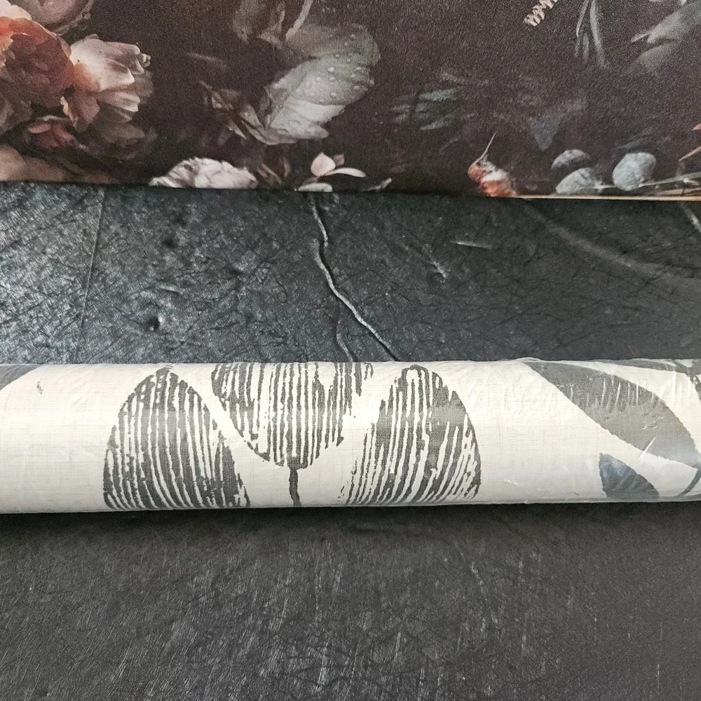 Wall Pops! Nu Wallpaper PATTERN NUS2459 Folk Tulip -‎ 20.5in x 18ft - NEW SEALED